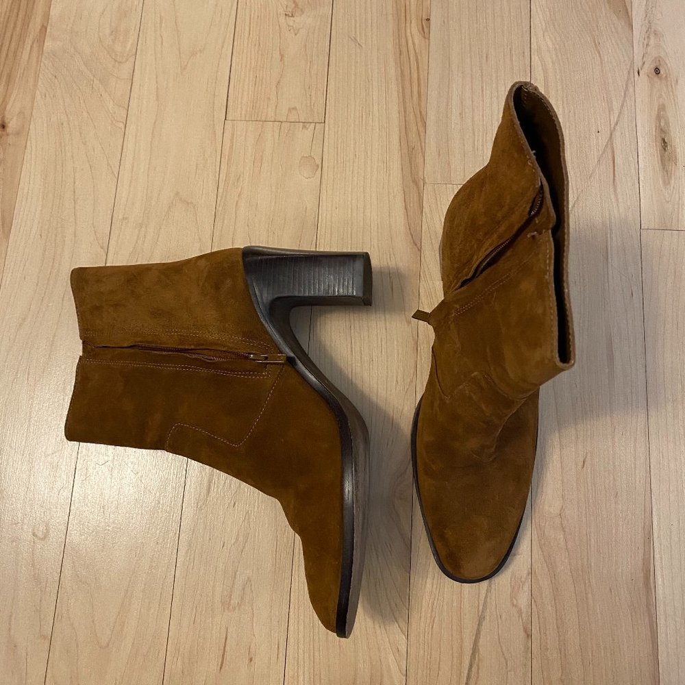 LOEFFLER RANDALL SUEDE HEELED ANKLE BOOTS - excellent condition, barely worn!